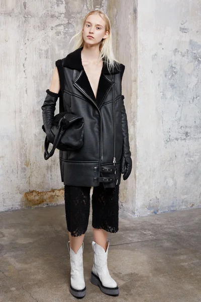 Look 11